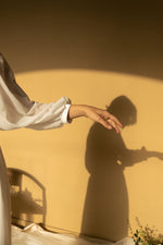 Carica l&#39;immagine nel visualizzatore di Gallery, Bolero in chiffon con le maniche svasate
